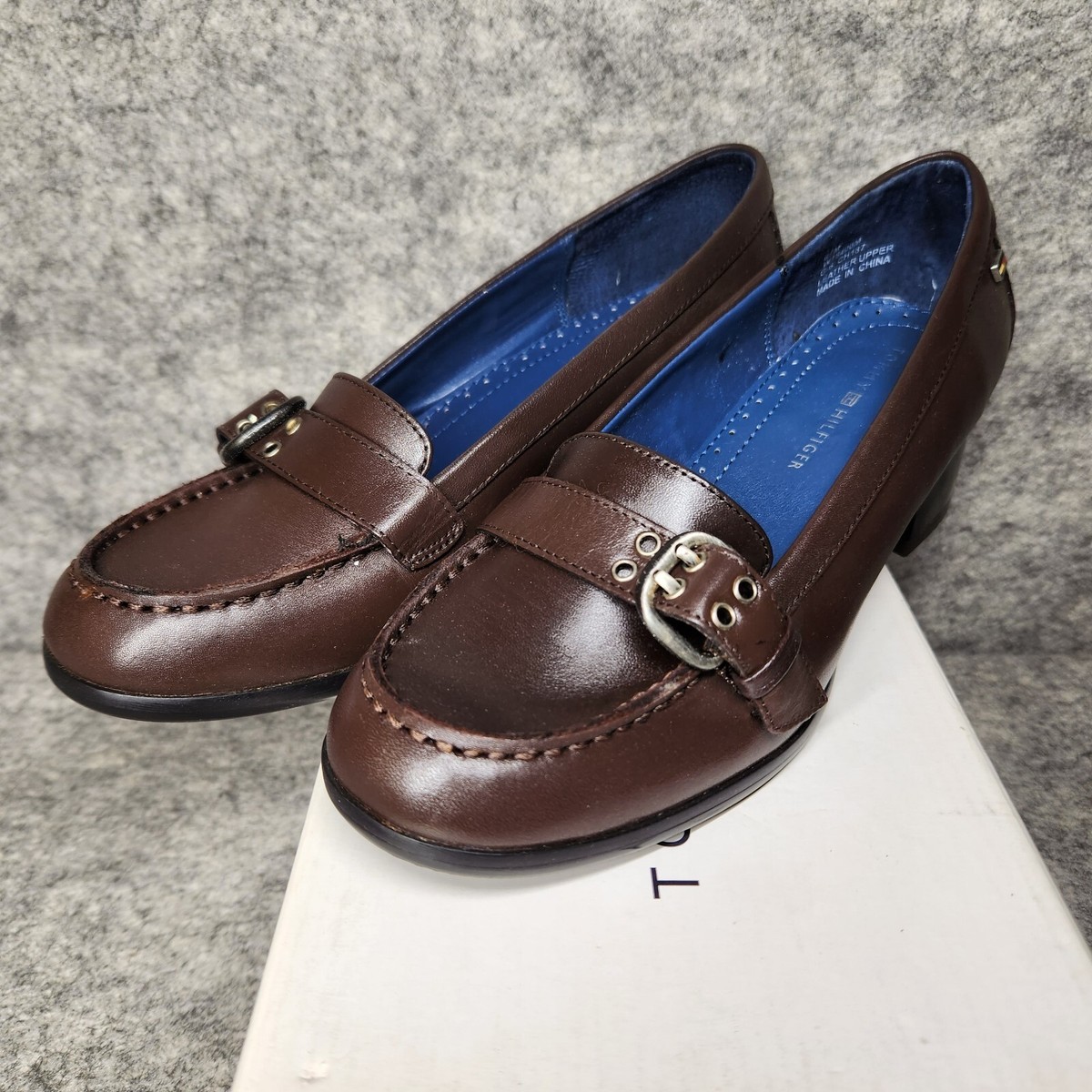 Tommy Hilfiger Womens Vintage Block High-Heel Loafers Brown  display picture 1