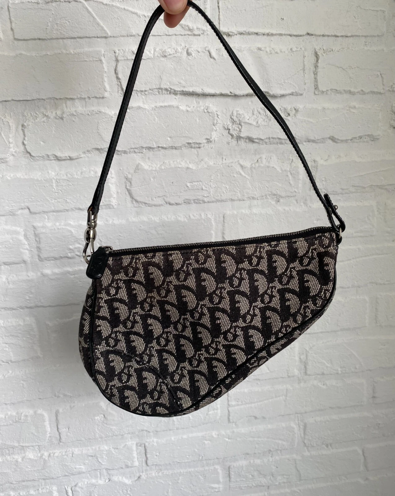 Sac à main pochette selle Christian Dior Diorissimo vintage années 2000