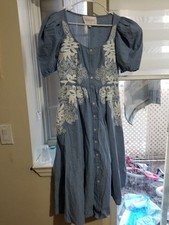 Carolina HerreraPuff-Sleeve Floral Eyelet Chambray Midi Dress - Size 6 8