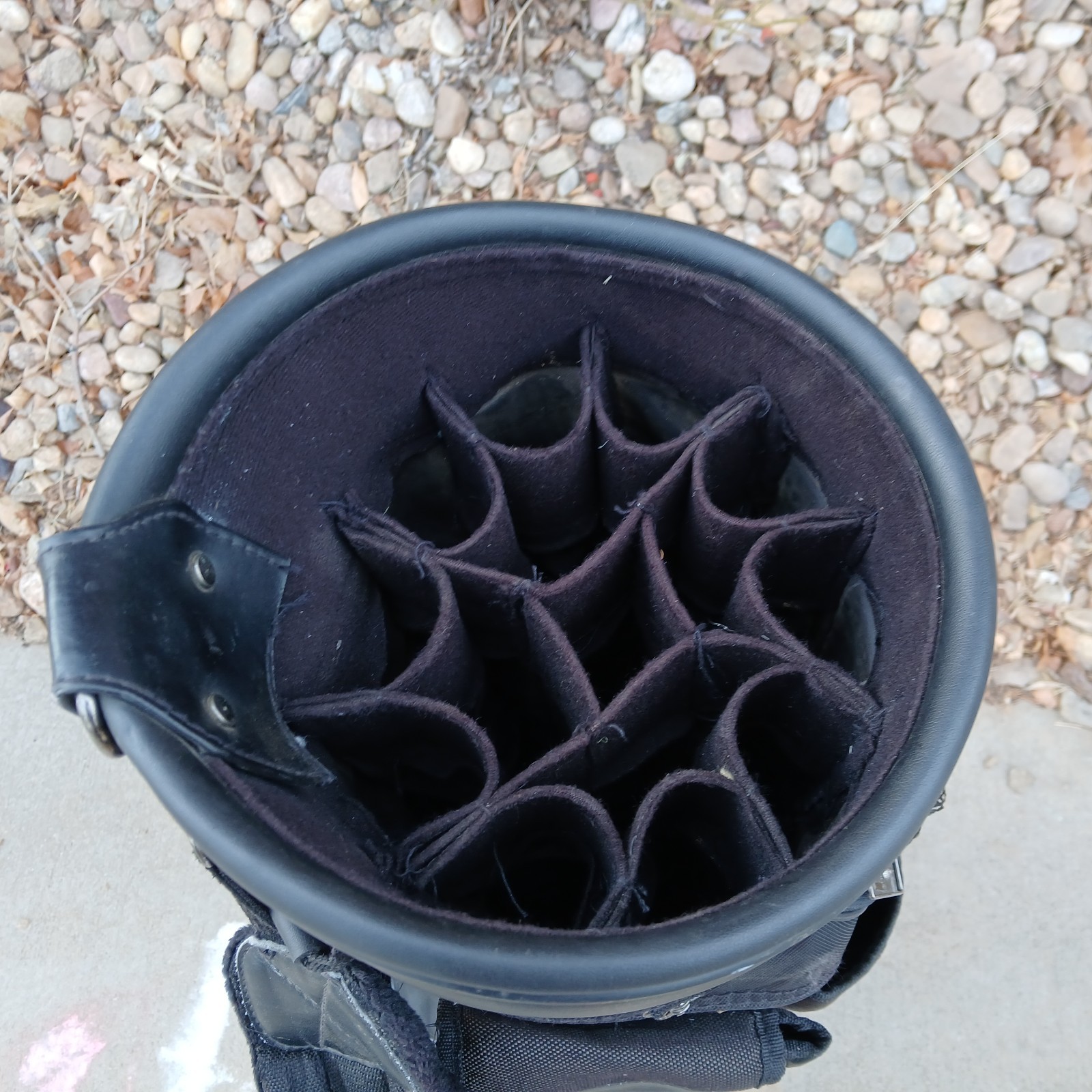 Foto 6 di 11