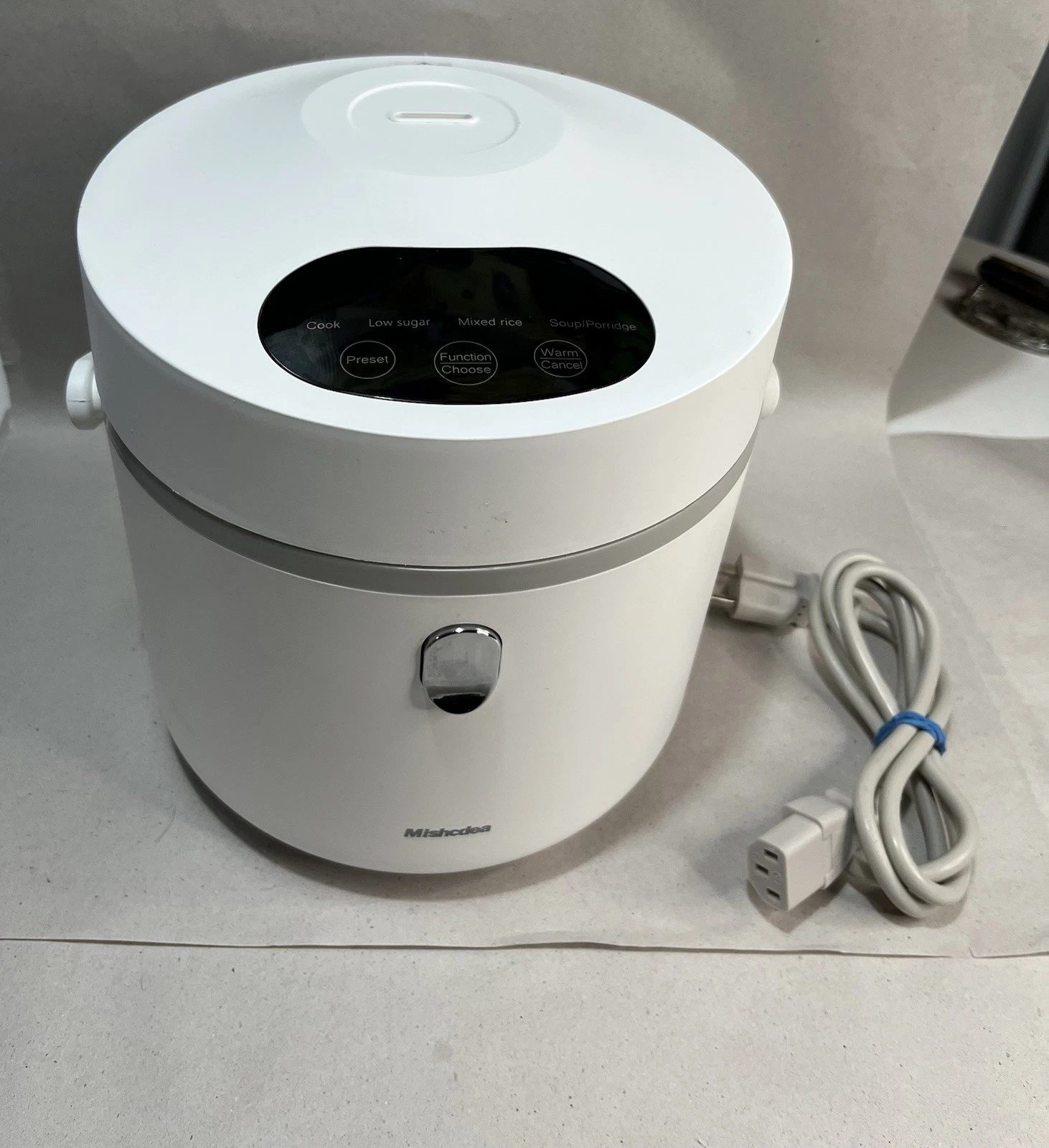 MISHCDEA 3-Cup White Mini Rice Cooker with Non-Stick Cooking Pot