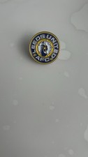 LEEDS UNITED PEACOCK PIN BADGE LUFC PREMIER LEAGUE