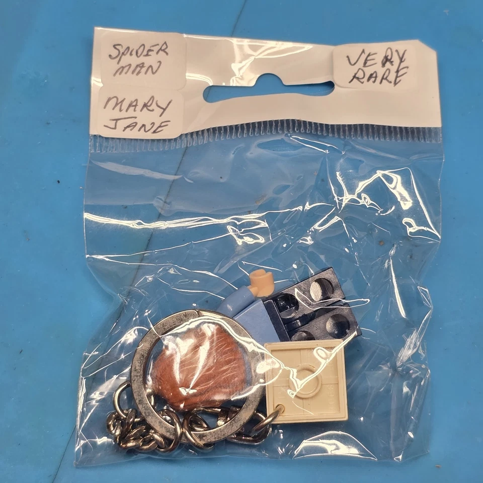 Lego Mary Jane Keychain Minifigure Spider-Man 851026 2004 RARE - Image 2 of 4