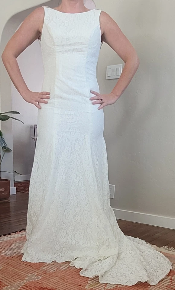 Vestido de novia estilo Mori Lee 6866 talla 8 funda calce, encaje, lentejuelas, espalda en V Foto 4 de 4