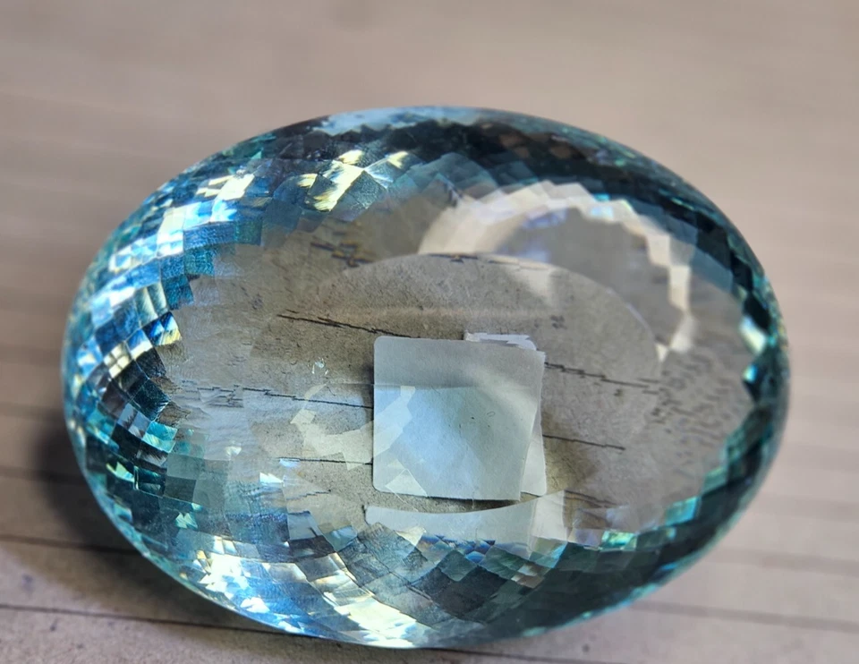 Light Green Topaz Oval Cut 821.60 Ct Natural EGL Certified Loose Gemstone - Image 3 of 4