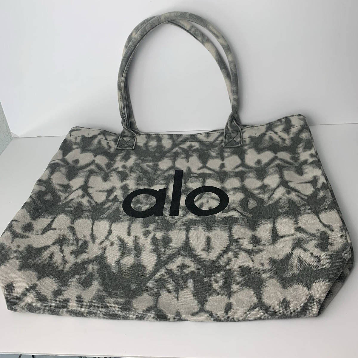 alo トートバッグ グレー alo YOGA]Alo Yoga Iconic Shopper Tote Bag Grey Tiedye (ALO Yoga