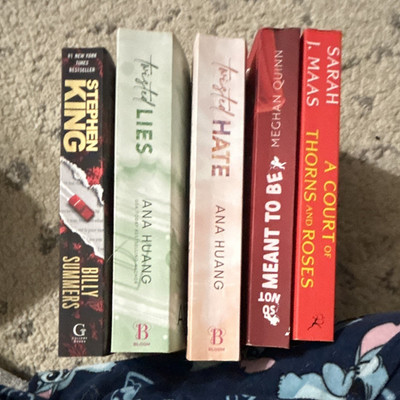 Stephen King/Ana Huang/Meghan Quinn/Sarah J. Maas Paperback Romance Lot