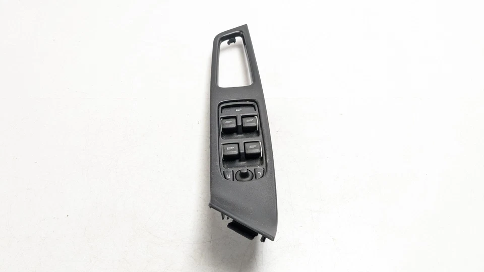 VOLVO XC60 MK1 WINDOW SWITCH PANEL & TRIM FRONT RIGHT DRIVER SIDE 31334346 2011 - Image 2 of 4