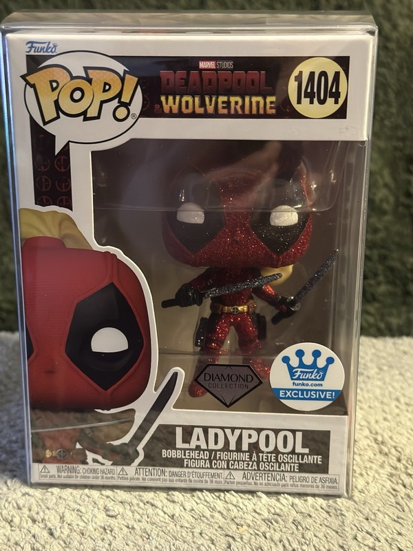Funko Pop! Vinyl: Marvel - Ladypool (Diamond) - Funko (Exclusive)