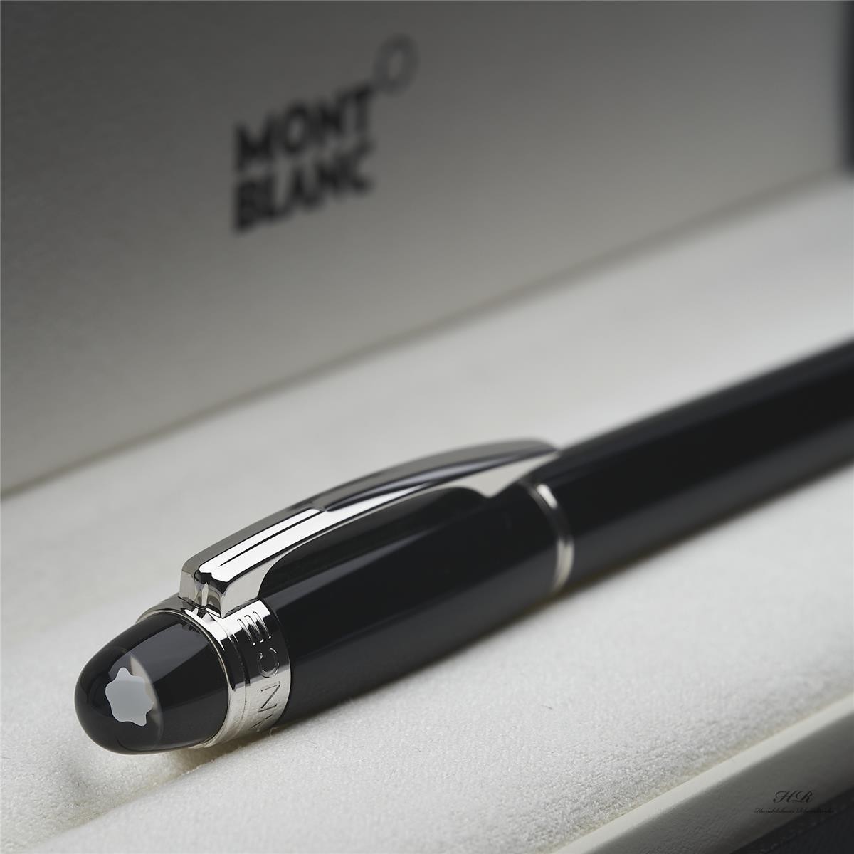 Montblanc Starwalker Resin Line Rollerball Fineliner Black