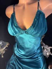 Vtg Satin Soft Emerald Green V Neck Dress Gown Nightie Nightgown