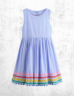Mini Boden Mädchen ärmelloses Kleid mit Harlow Back Detail in blau/multi (Defekt)