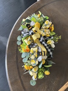 Spring Summer Wreath Bumble Bee Wreath For Front Door Bee Floral Wreath/swag 25”