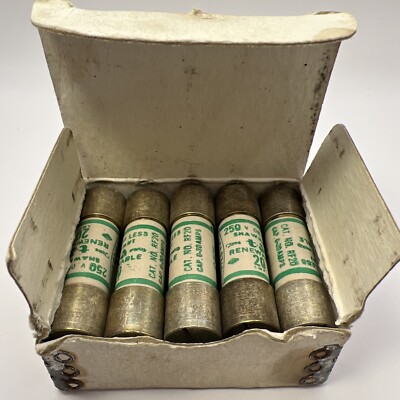 SHAWMUT RF20 / RF-20 20A  250V RENEWABLE FUSE LOT OF 10 Cat.#RF20  Cap. 0-30AMPS