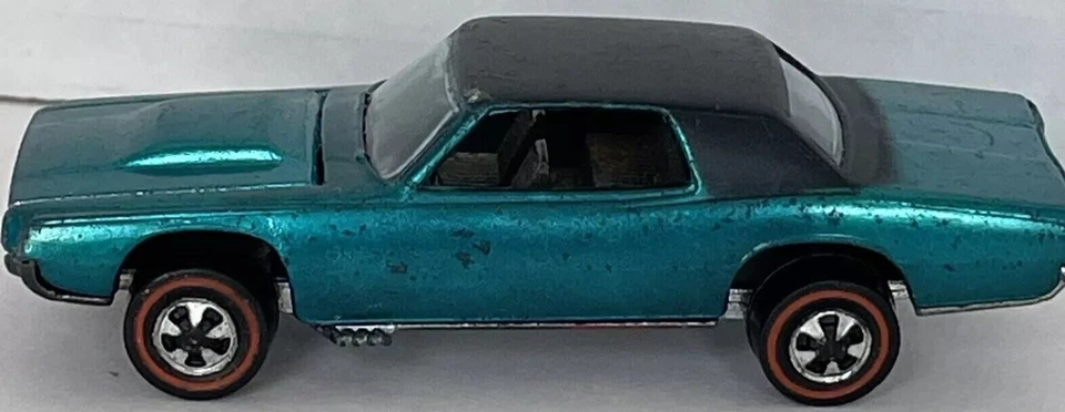 Hot Wheels Redline 1967 Custom T-Bird Aqua interior negro casi como nuevo Foto 3 de 4