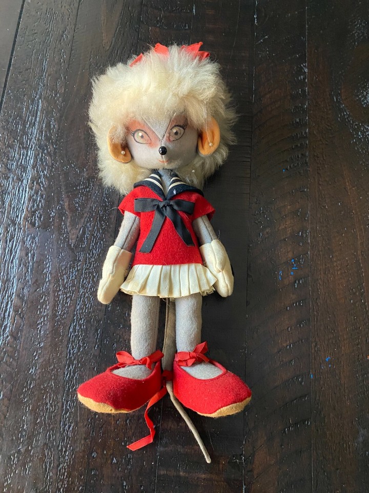 A 1950s–60s LENCI felt mouse doll — LENCI is a genuinely collectible Italian toy brand and a 12" example in felt is a rare, museum-worthy find.