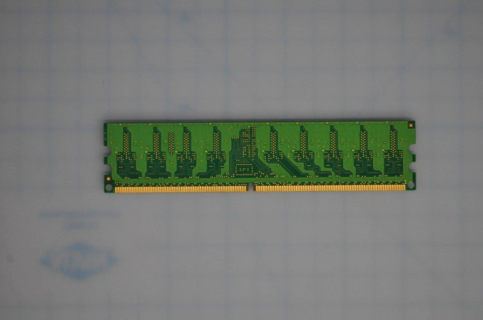 IBM 512MB PC2-3200 DDR2-400MHz Registered DIMM Single Rank Memory Module 38L5092 - Image 2 of 2