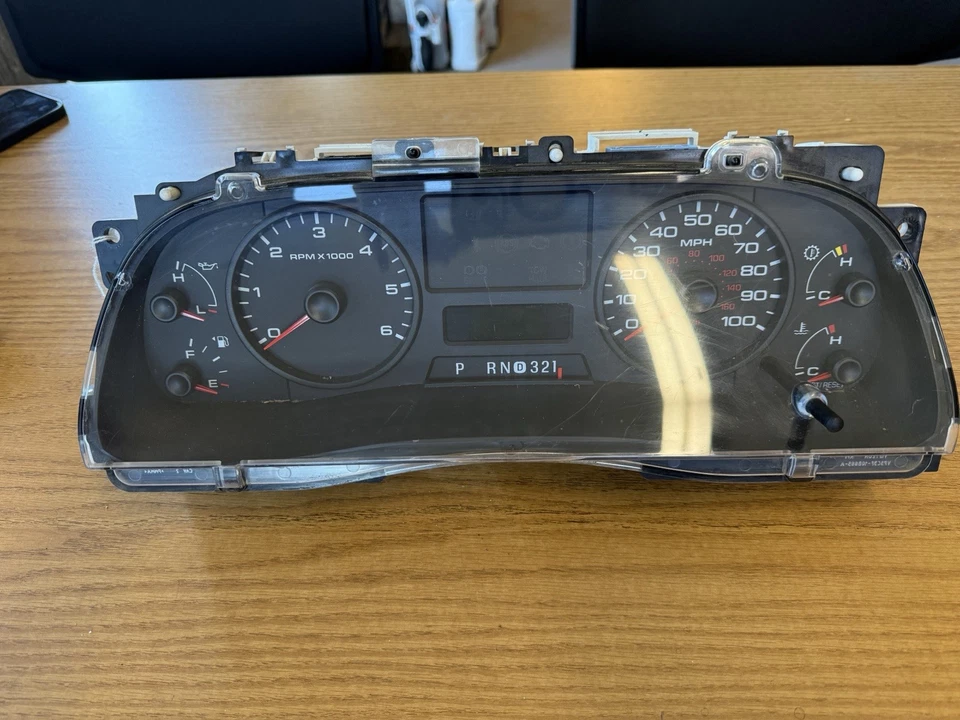 Ford F250 F350 Super Duty 2006 5,4 L velocímetro de gas cuadro de instrumentos calibre 65 k Foto 2 de 4