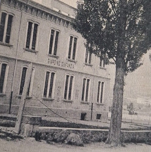 Cartolina di Tirano Giardino d'Infanzia viale Vittorio Emanuele - Foto 2 di 7