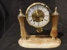 Urgos Marmor-Messing-Portal-Uhr Portaluhr mit Schlagwerk