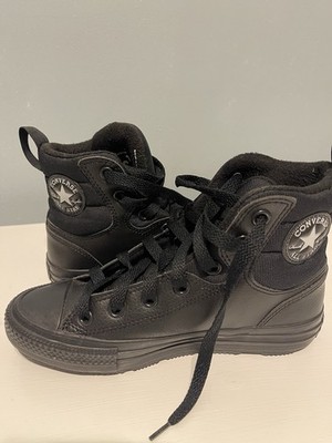 Winter Boots CONVERSE Size 6 Women's  All Star excellent condition 