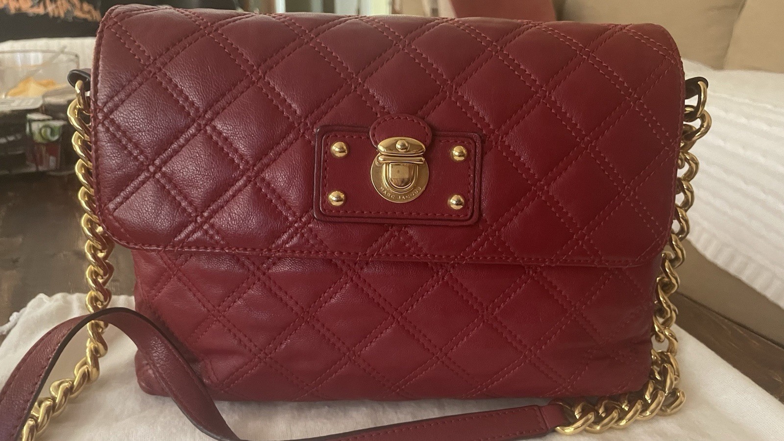 Marc Jacobs Burgundy Quilted Leather Shoulder Bag With Gold Chain image 2