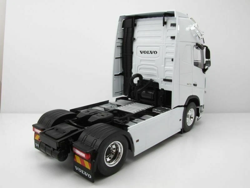 VOLVO FH16 XL CAB BLANCO PCL30208 PREMIUM CLASSIXXS IXO 1:18 - Imagen 4 de 4