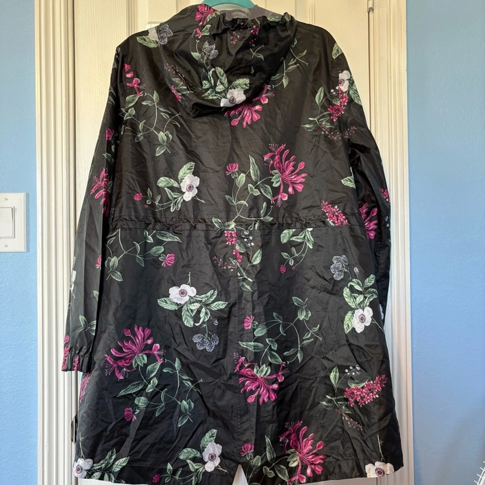 Joules прямо как дождь упаковываемый водонепроницаемый с капюшоном дождевик черный цветочный - Изображение 2 из 4