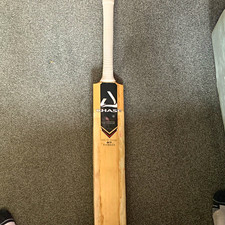 Chase R7 Finback English Willow Cricket Bat Size 5 Rubber Grip Grade 2
