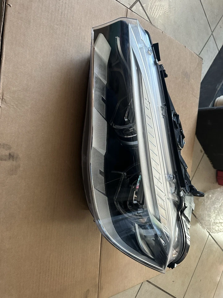 Faro adaptable de xenón lado izquierdo del conductor BMW X5, X6 2014 2015 2016 2017 2018 Foto 3 de 4