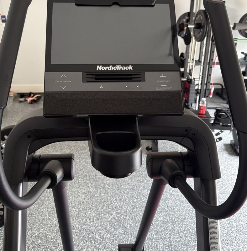 NordicTrack Elliptical x16 FreeStride Trainer iFit NTEL71625 1 Year Warranty
