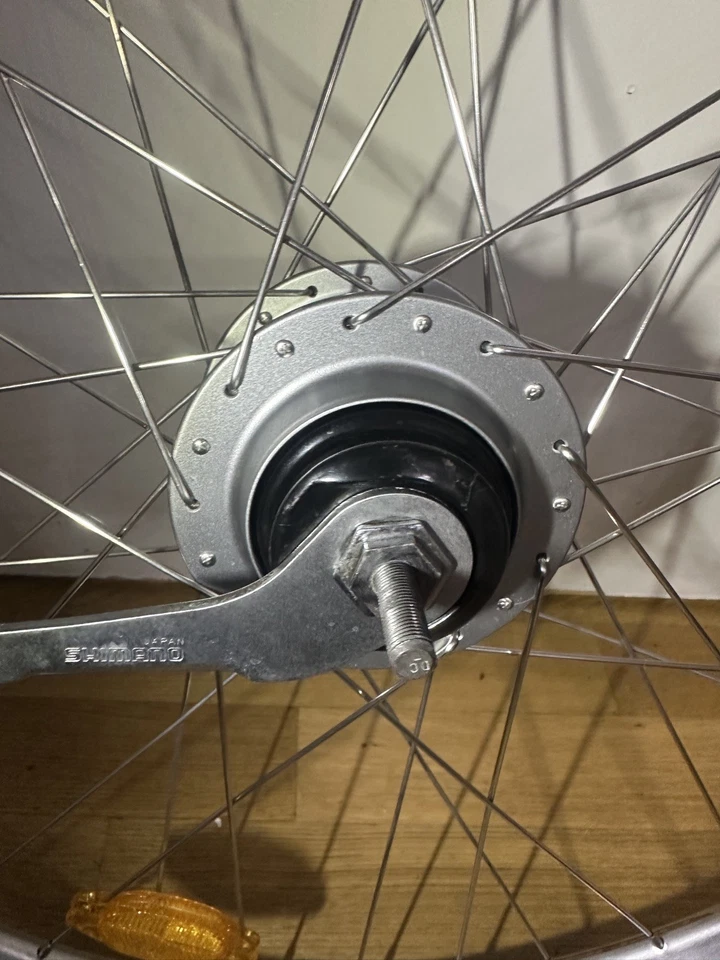 Laufrad 26 Zoll Hinterrad Shimano Nexus 8 Gang Nabenschaltung komplett Reife - Bild 3 von 4