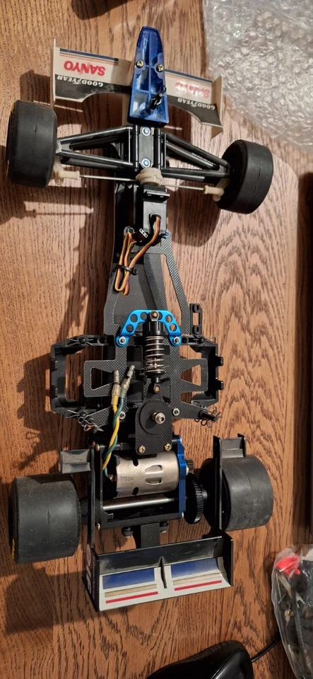 Tamiya Williams Renault FW18 58179 with Hop Ups - Immagine 2 di 4