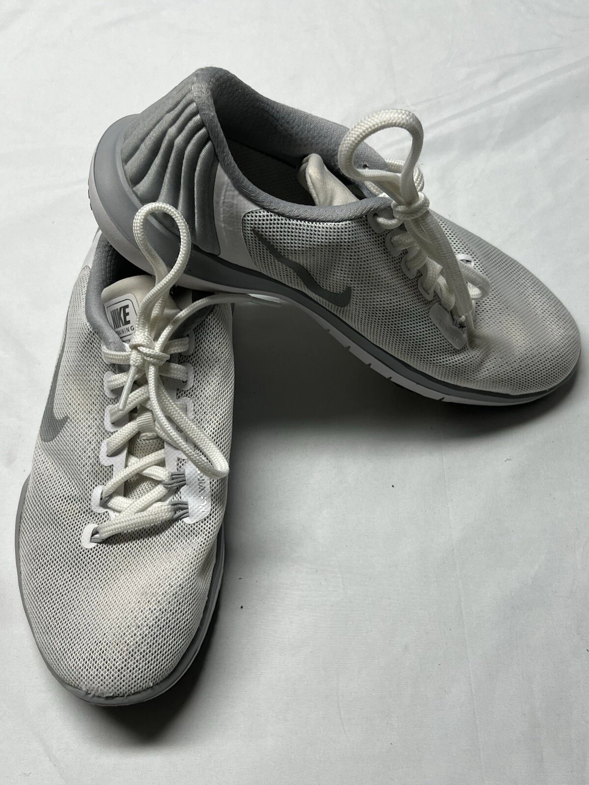 Chaussures de course baskets blanches Nike Flex Supreme 852467 100 pour femme pointure 6,5