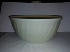 Vintage Anchor Hocking Fire King off white / ivory swirl 9" nesting mixing bowl
