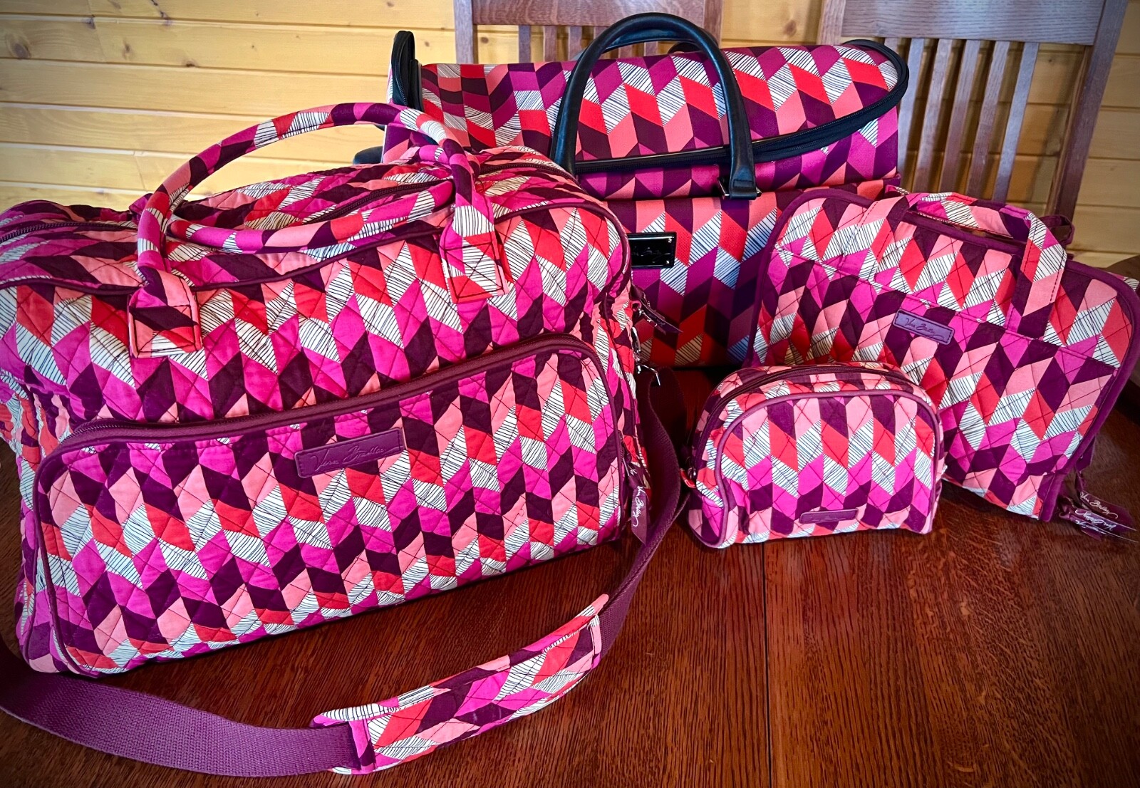 Christmas gift Idea! Vera Bradley Pink Chevron Suitcase Set 4 Lovely Pieces A+