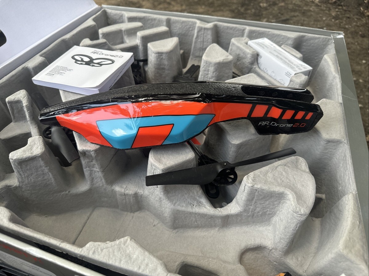 ホビーラジコン ARdrone Parrot AR.Drone 2.0 Quadcopter - Battery, Indoor Cover, GPS