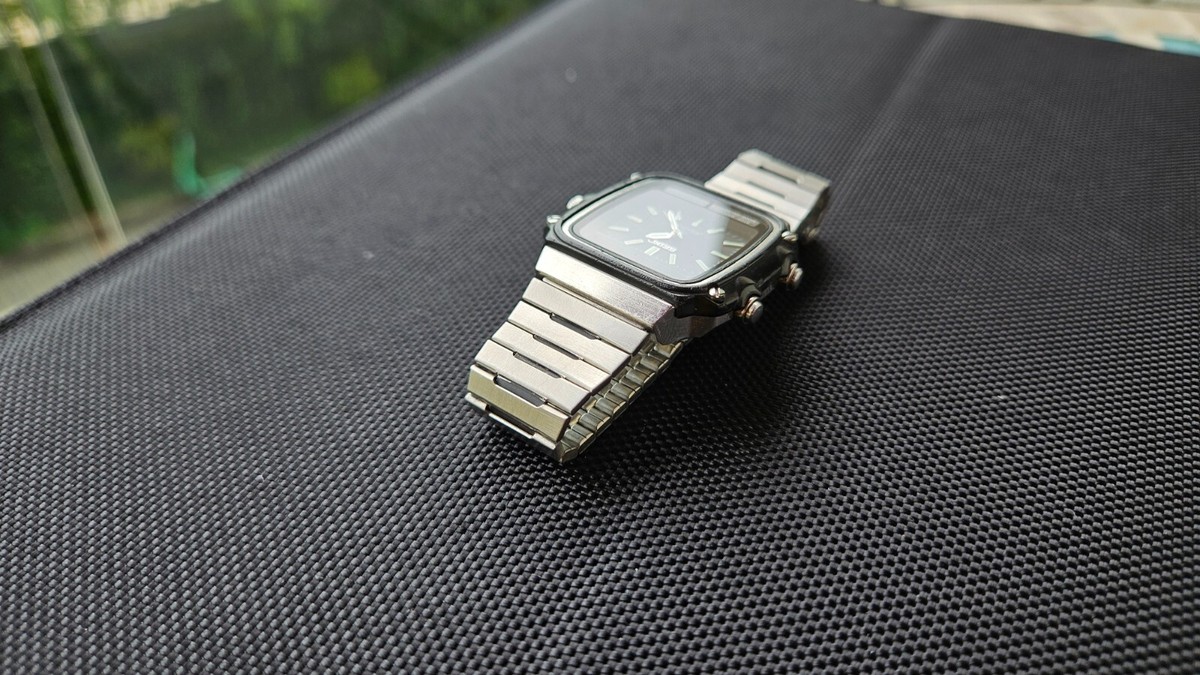 Seiko James Bond Silver Wave H357-5120 Men's Watch vintage Digital