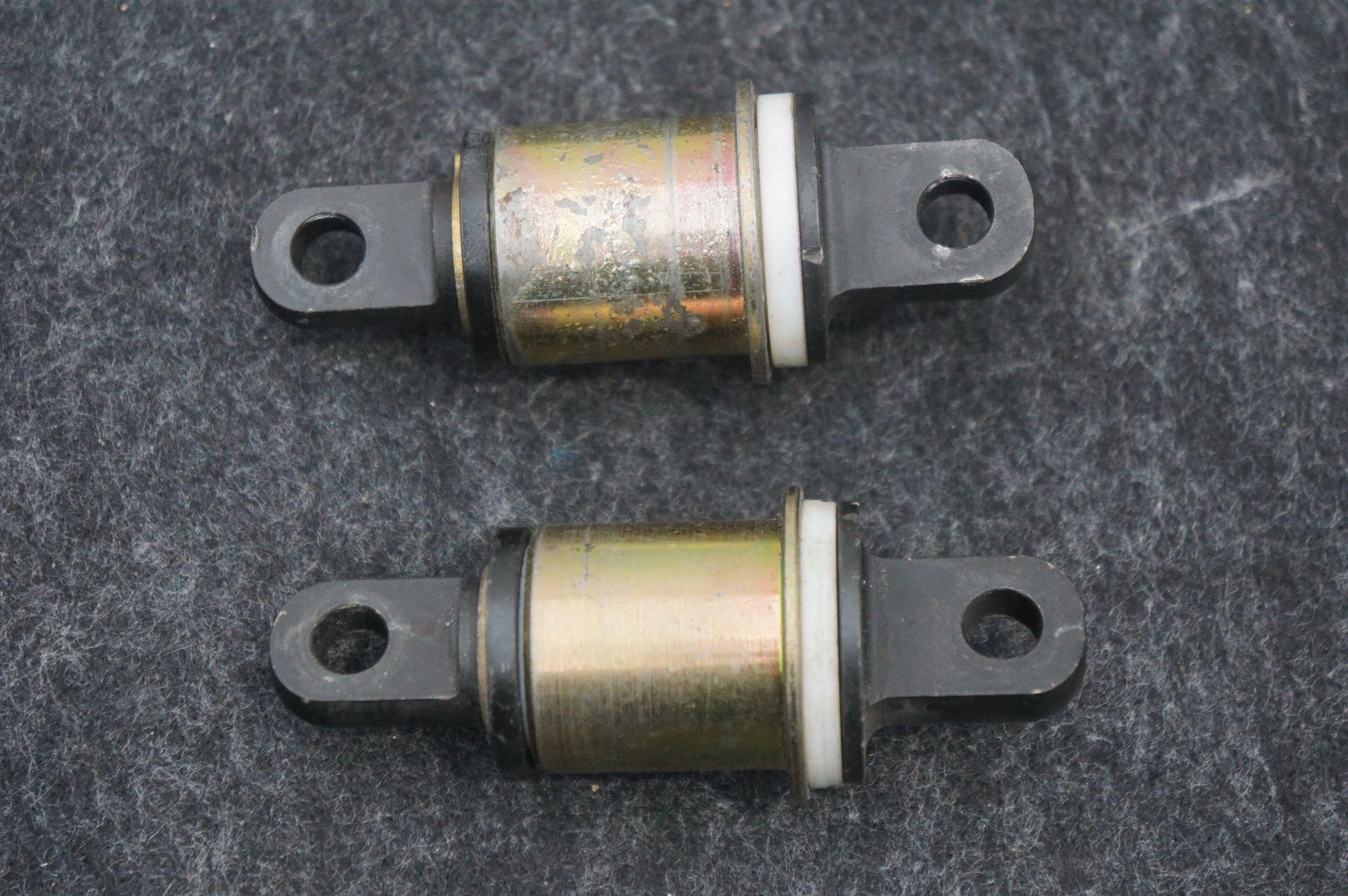 Set 2 Suspension Control Arm Bushing Flanbloc OEM 181346 Ferrari 360 1999-2005
