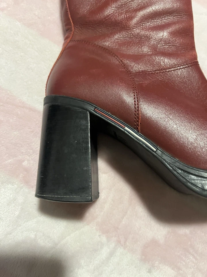 Tommy Hilfiger Y2K Cuero Tacón Grueso Botas Rojo Puntera Cuadrada Talla 8M Foto 2 de 4