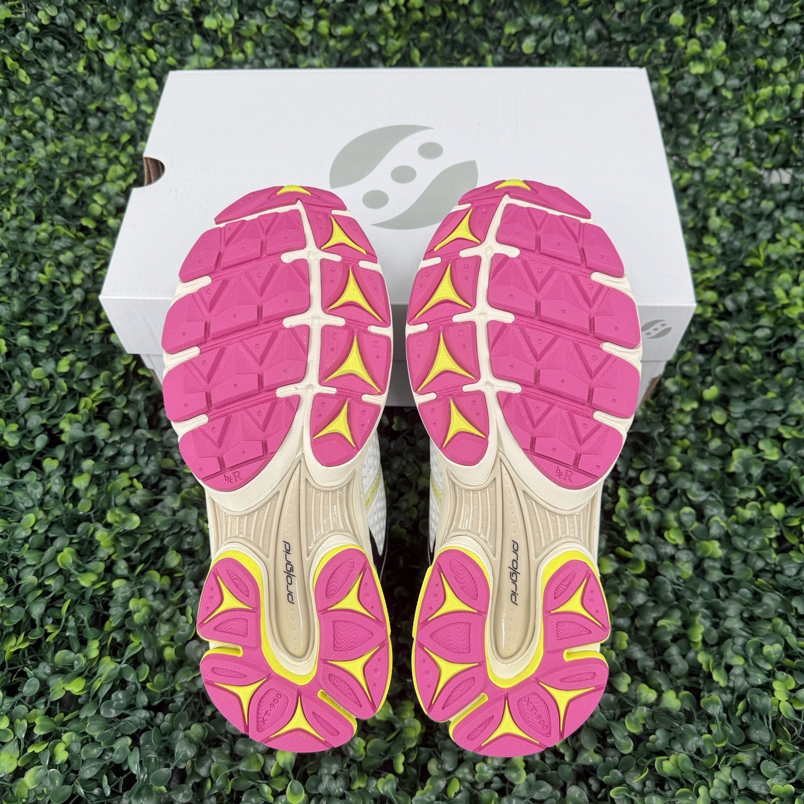 Saucony ProGrid Triumph Running Shoes Womens 7.5 Mens 6 White/Fluo Mesh Comfort thumbnail 7