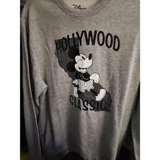 NWT Disney Mickey mouse Crewneck Sweatshirt Medium Sweater CR5 Excellent