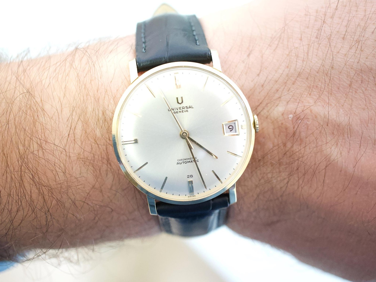 Universal Genève Chronometer Automatic 18K Gold M… - image 10