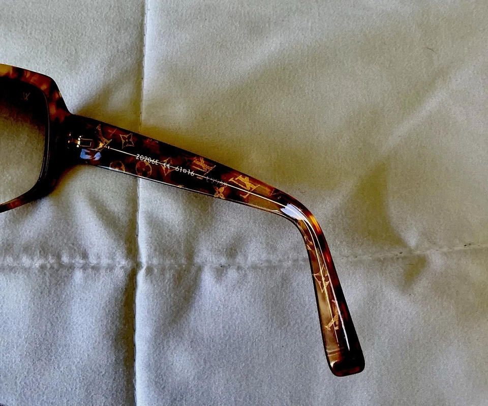 Gafas de sol Louis Vuitton para dama diseño de monograma LV HECHAS A MANO en ITALIA con estuche caja Foto 4 de 4