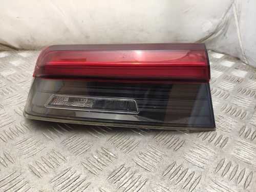 BMW 3 G20, G28 Linke Seite Heck Rücklicht H95584107 2019 Rhd