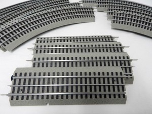used lionel fastrack