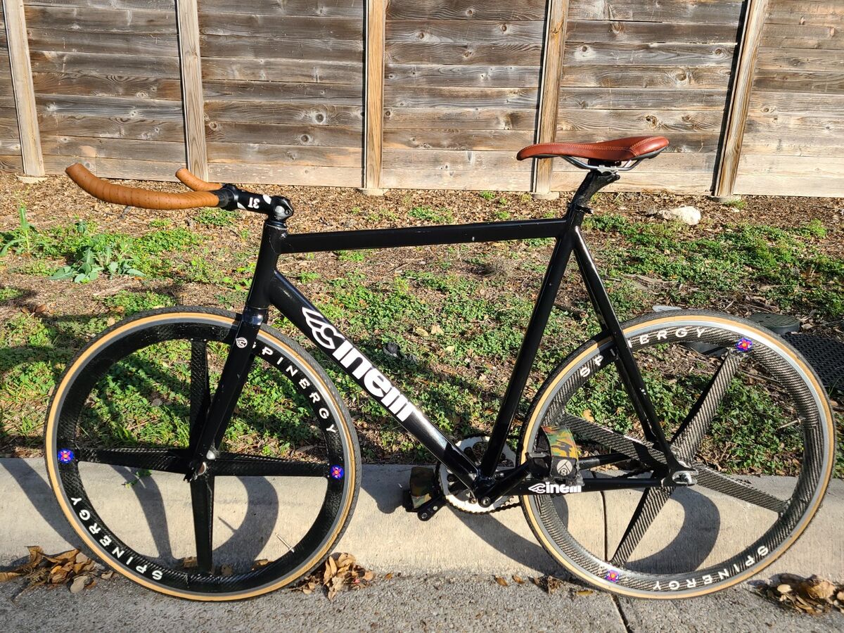 cinelli fix gear with synergy carbon wheels.. size 58 ..bike cinelli fix gear with synergy carbon wheels.. size 58 ..bike