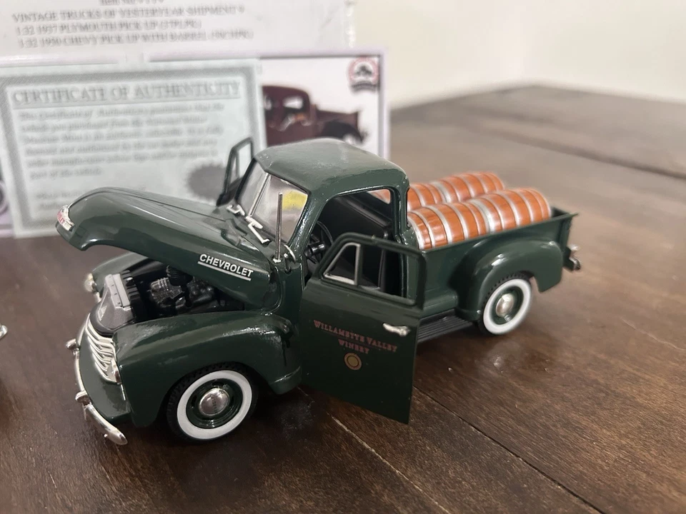 1937 Plymouth Pickup And 1950 Chevrolet Pickup With Barrel Diecast 1:32. - Image 3 of 4