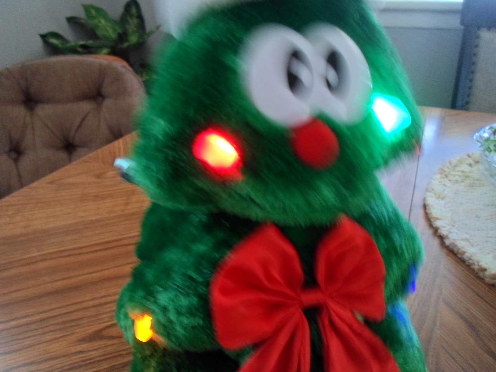 Sound N Light Animated Dancing Singing Plush Rockin Around the ...