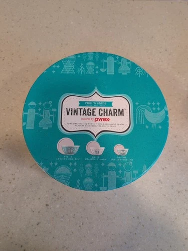 Pyrex VINTAGE CHARM Turquoise Rise n' Shine Nesting Mixing Bowls Lids Original